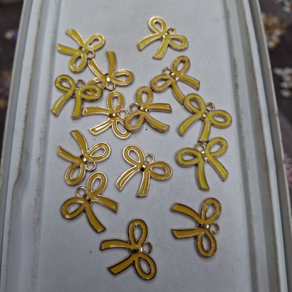 yellow bow charm