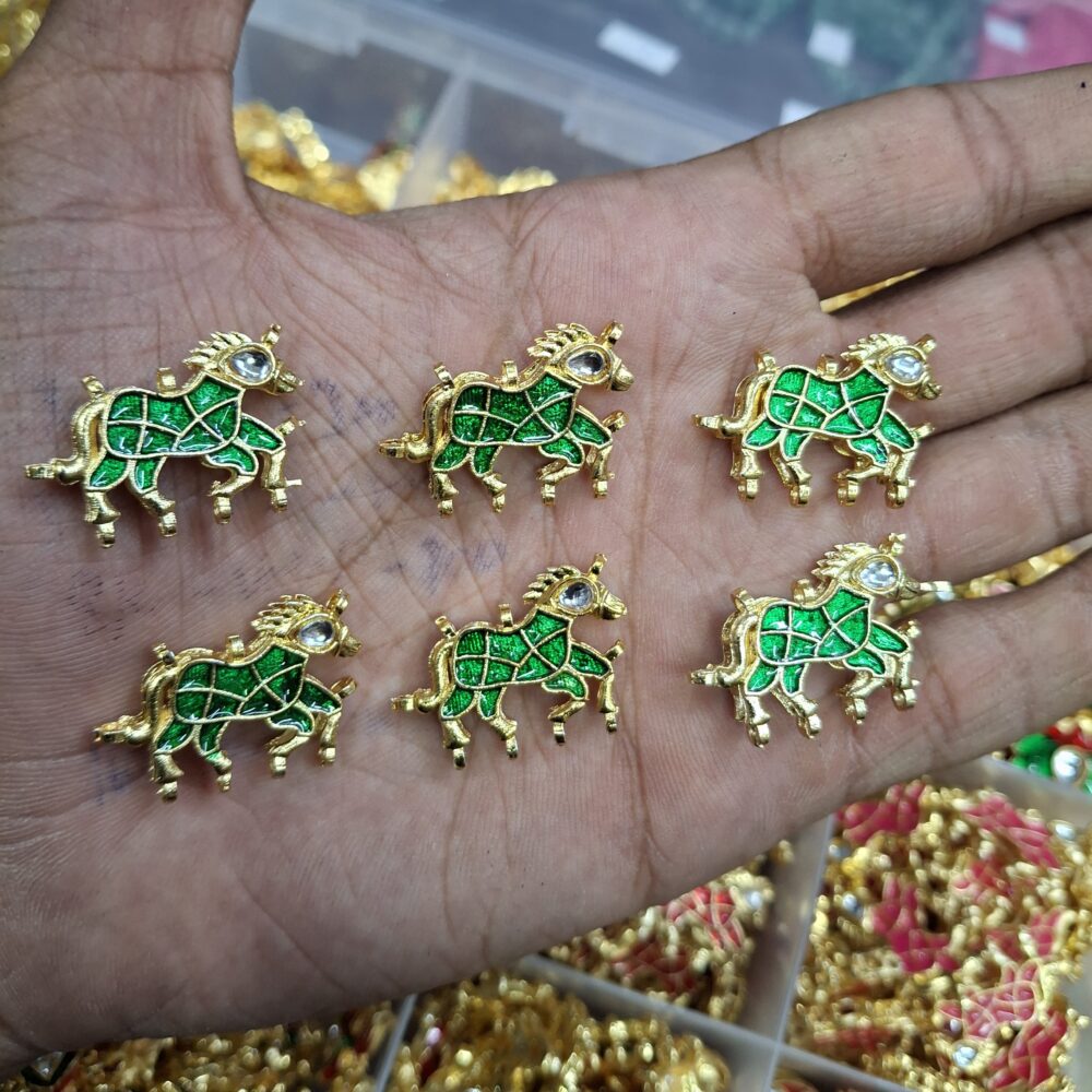 horse pendant