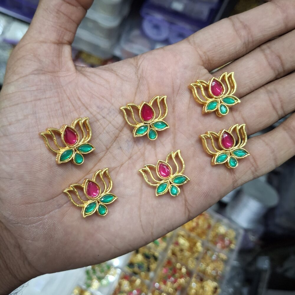 pendant stones lotus