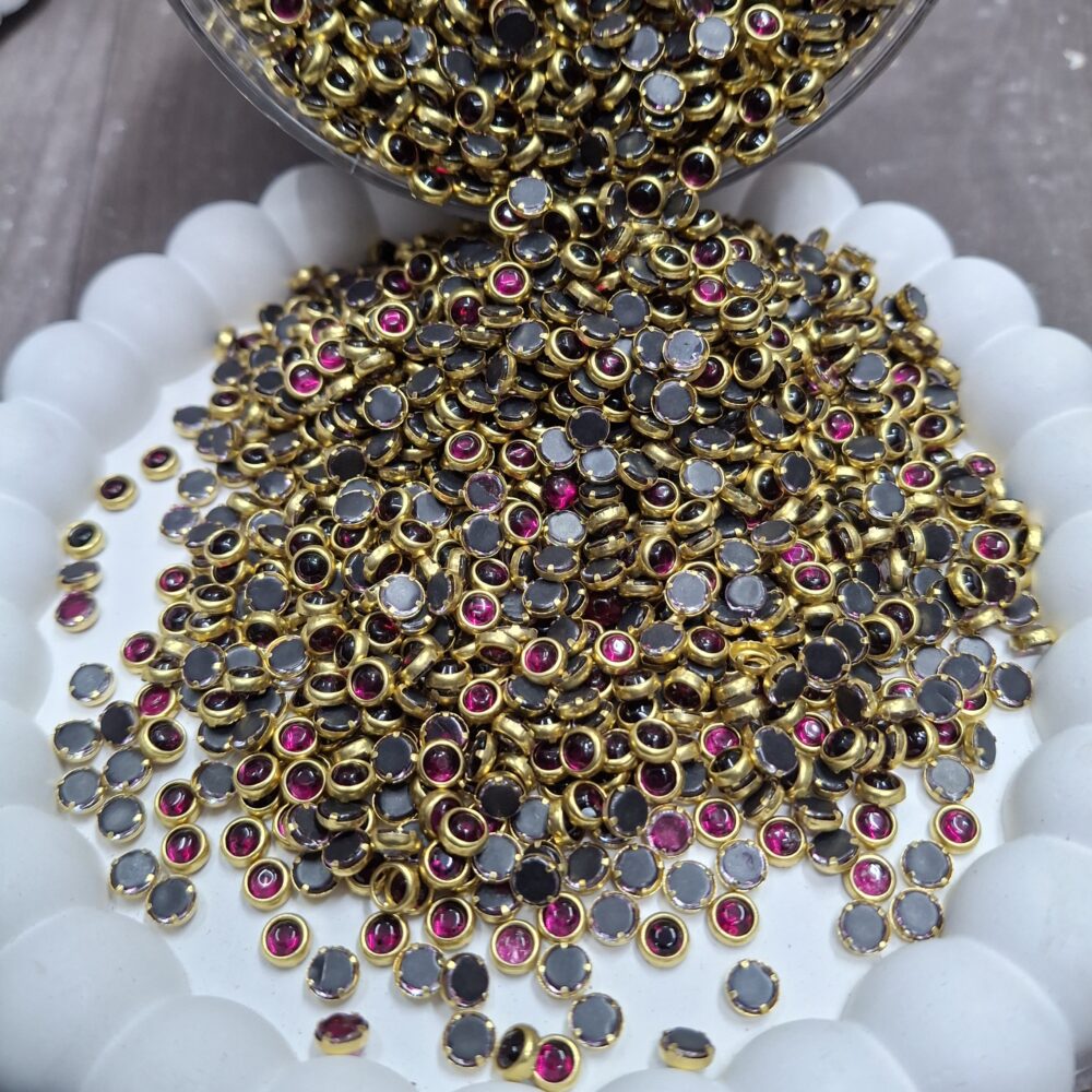 dark magenta 4 mm kundan