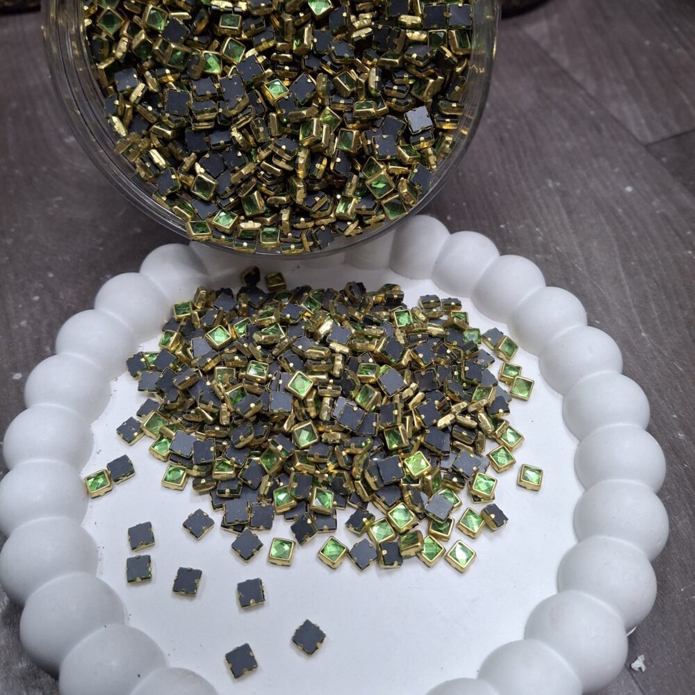 square light green