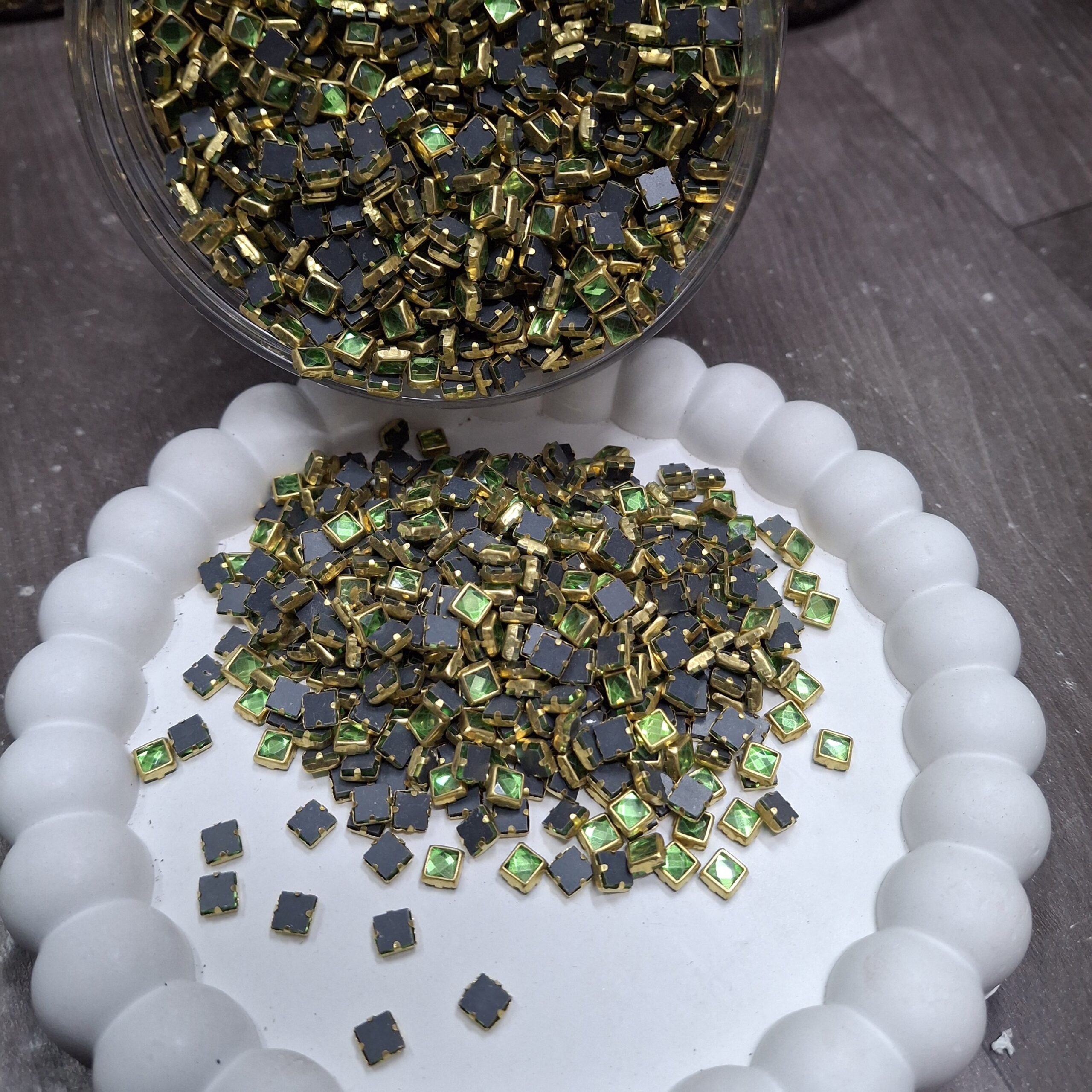 square light green