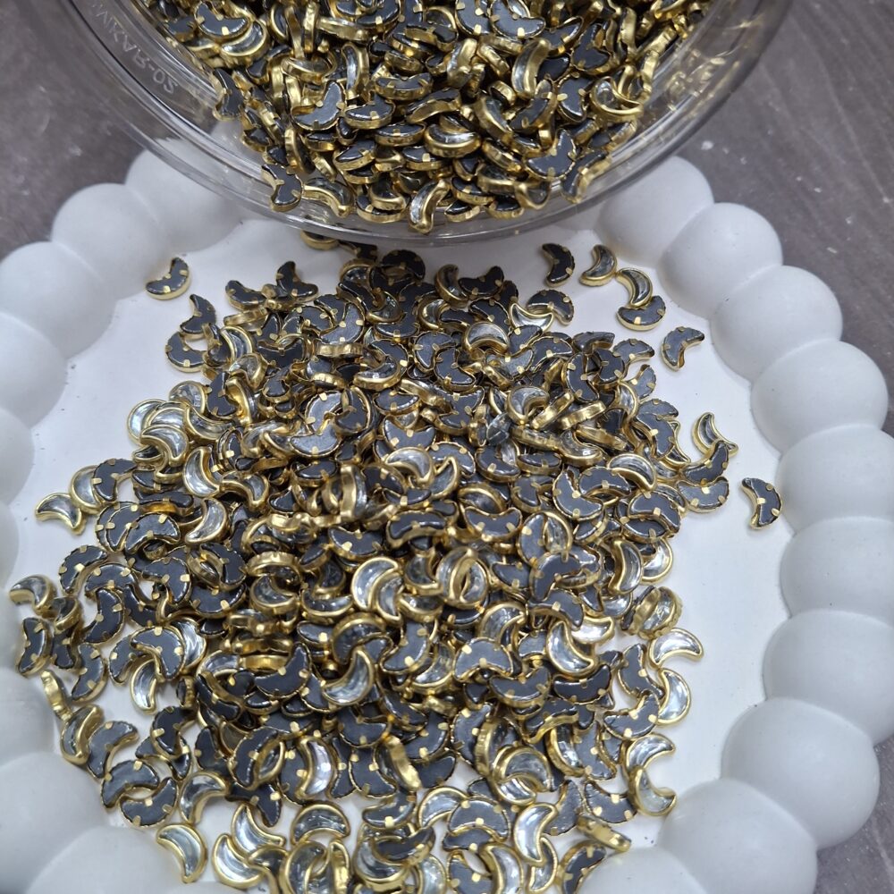 moon white kundan