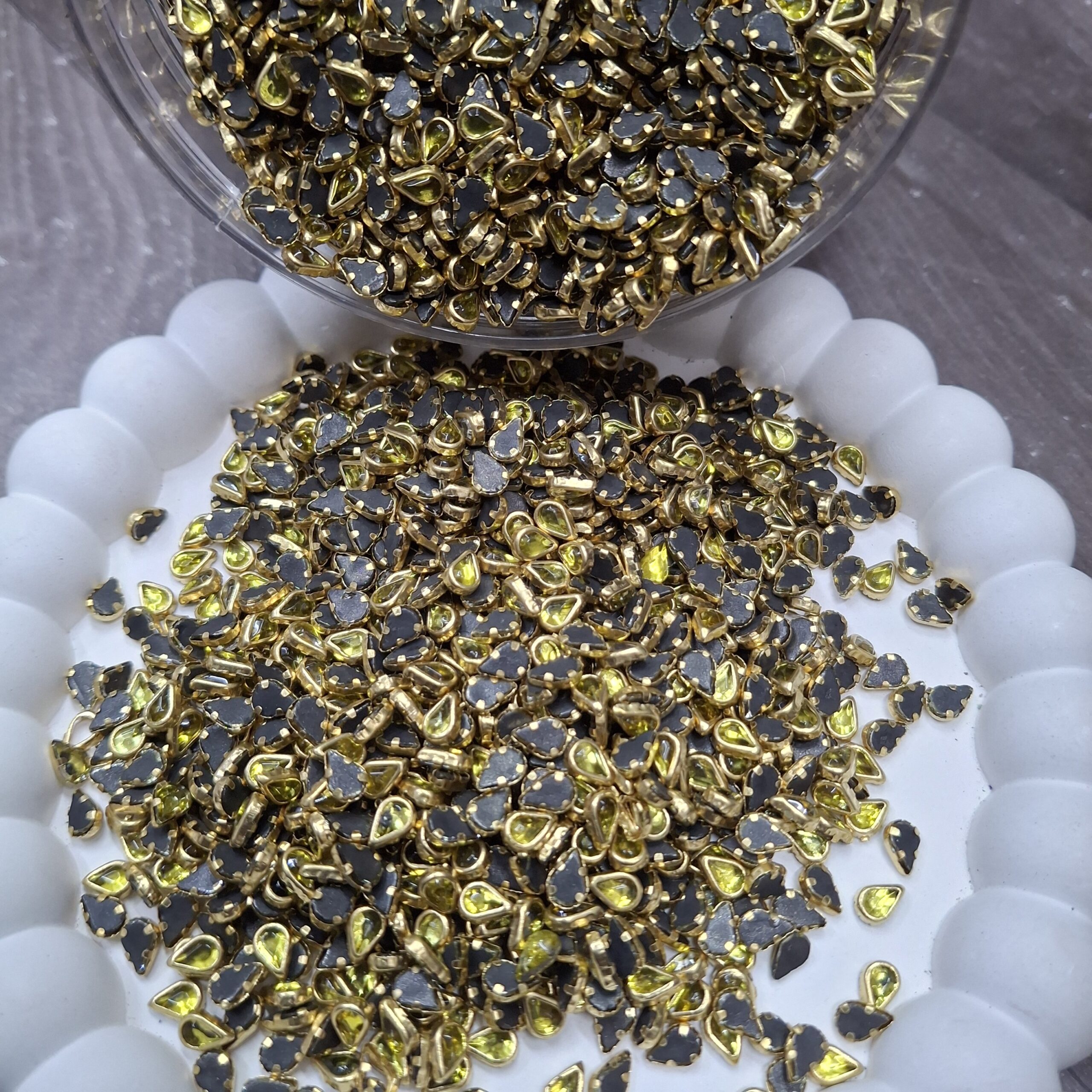tilak yellow small